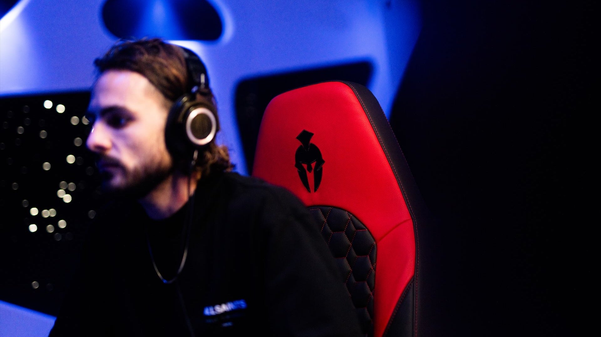 The Ultimate Gaming Chair with Vibration: How the Kratos 4D Throne Elevates Your Experience