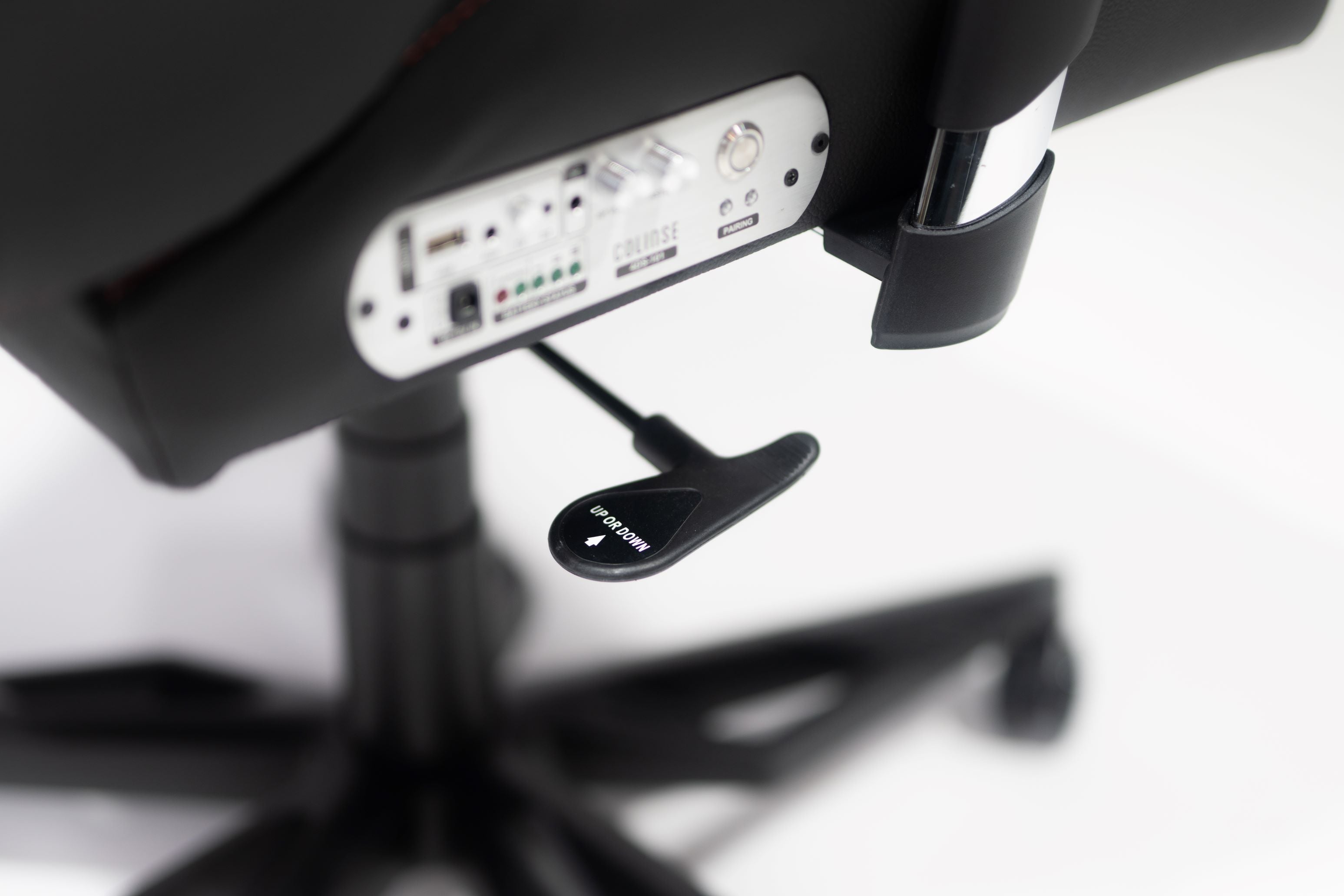 4DS haptic Module side view with the hydraulic lift level next to it for Kratos 4D Throne.