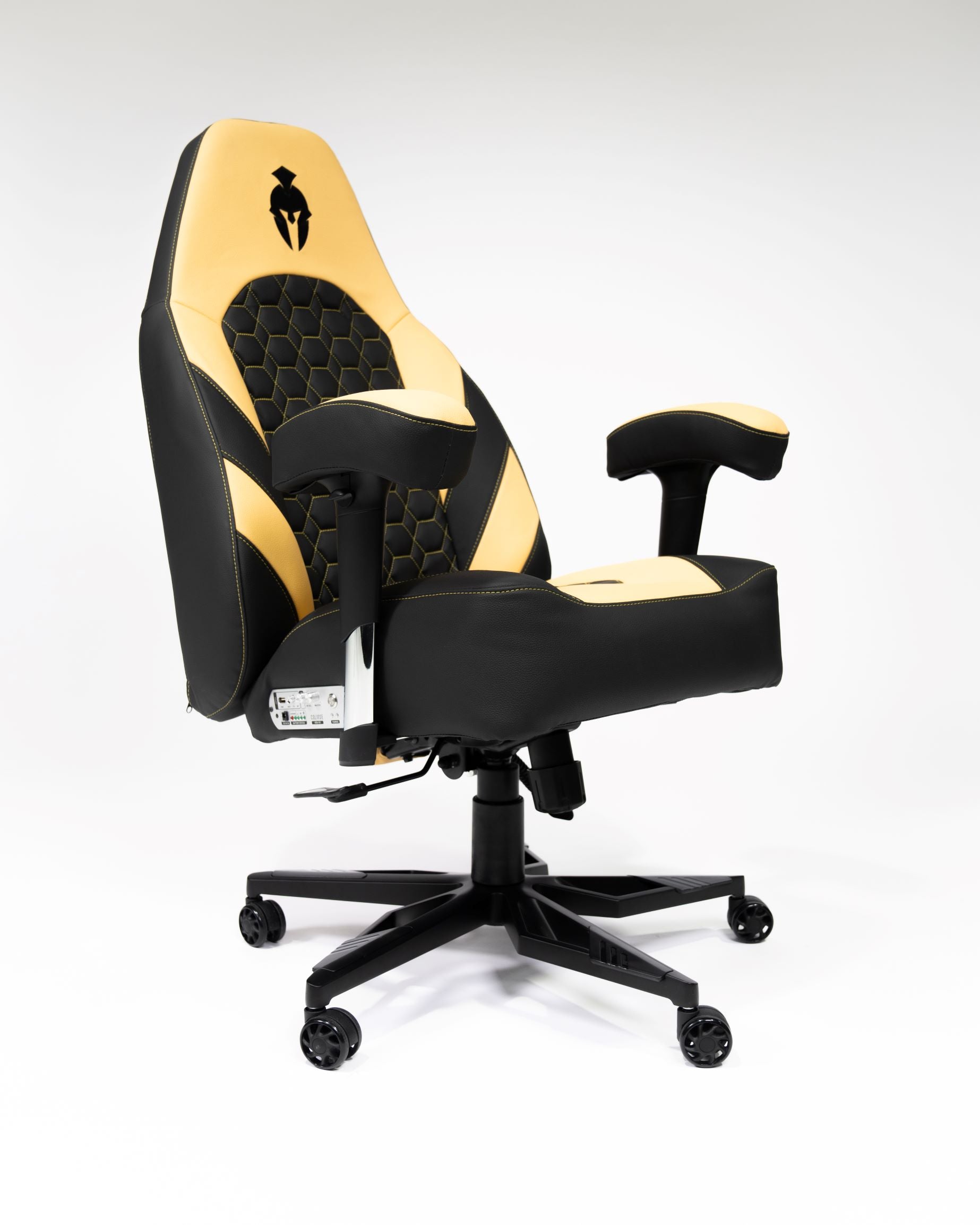 Kratos Pro 4D Throne V2 Front.jpg__PID:0ac61073-9e7f-4d34-95ff-644da1629652