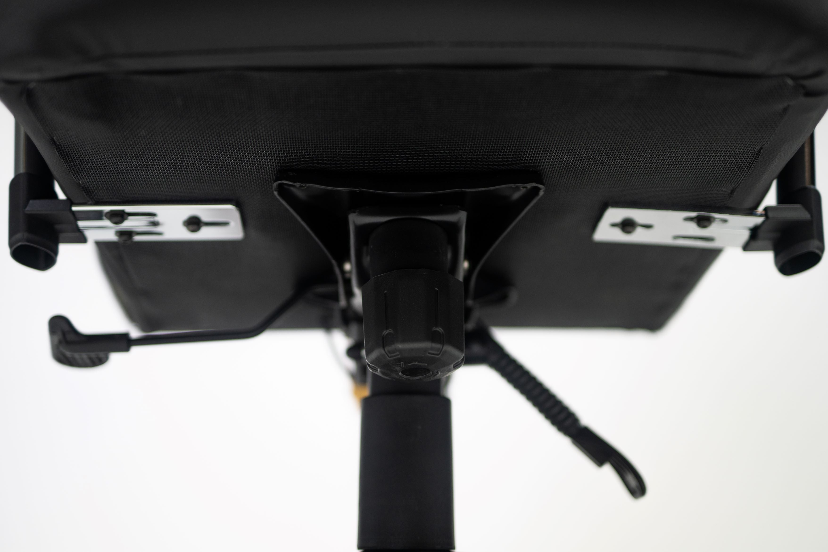Under side of the Kratos Pro 4D Throne V2.
