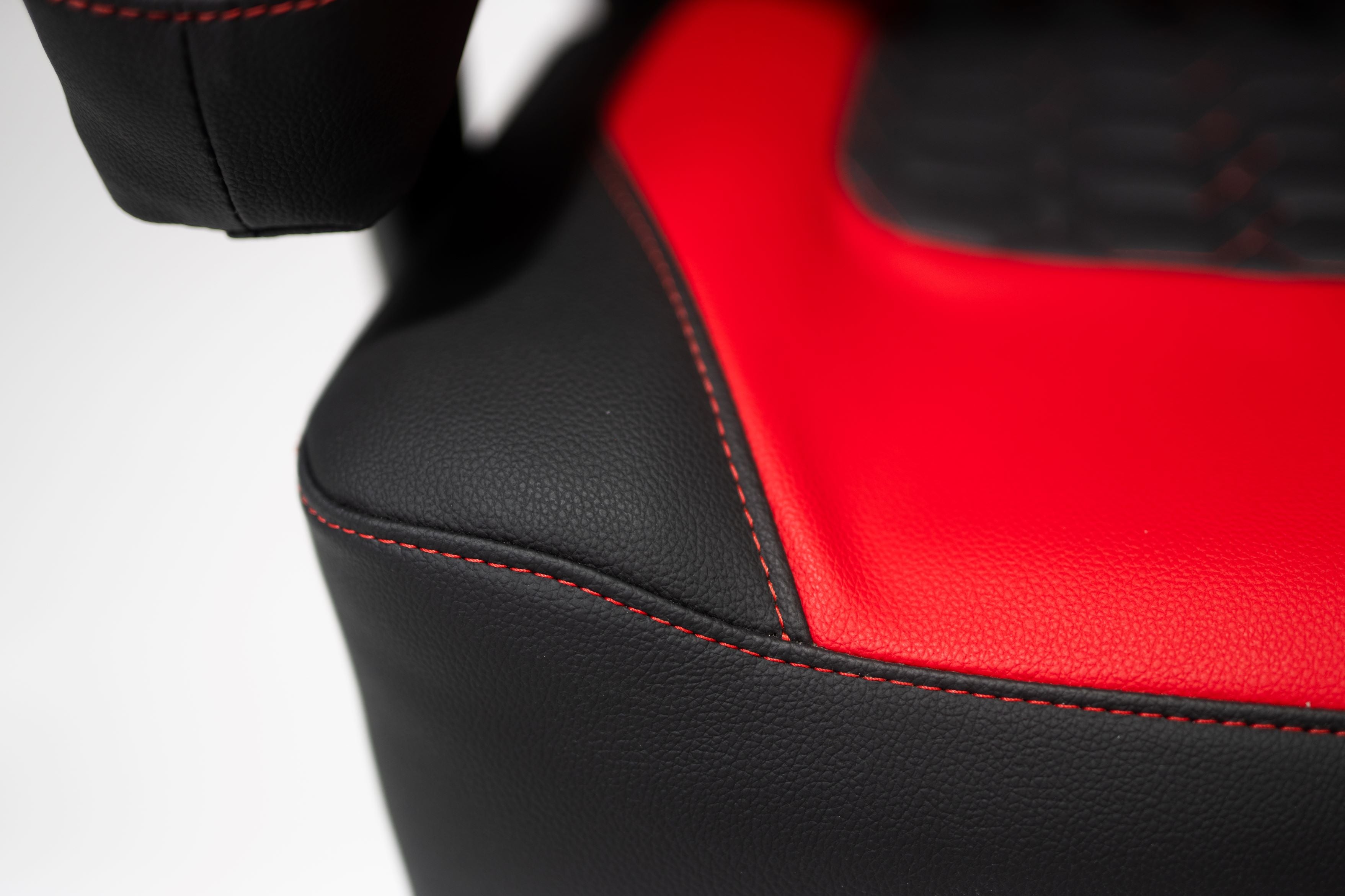Kratos 4D Throne V2 Corner Cushion showing red stitching and black thermal leather
